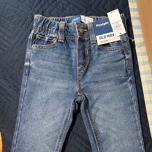 NWT- Old Navy Toddler Straight Jeans 💙